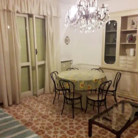 Trilocale Con Posto Auto Privato A 5 Minuti A Piedi Dalla Ραπάλο